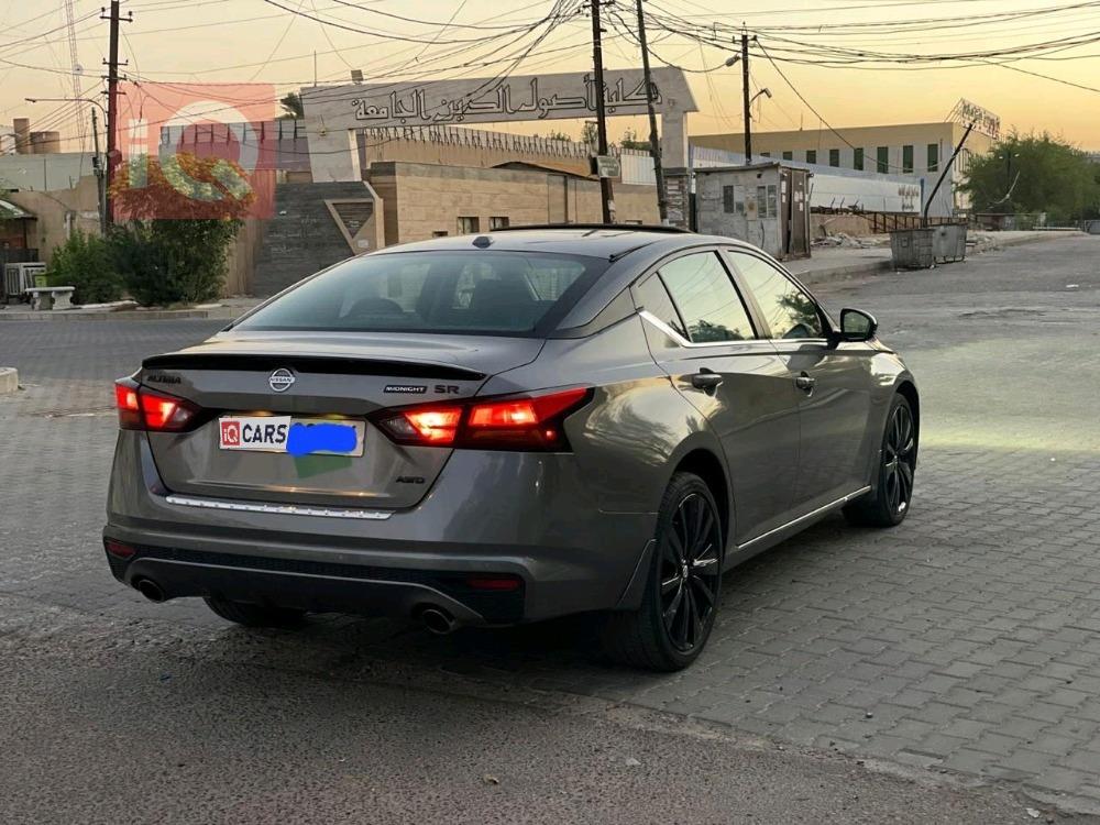 نيسان ألتيما